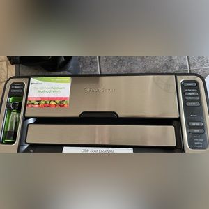 Vacuum sealer food saver